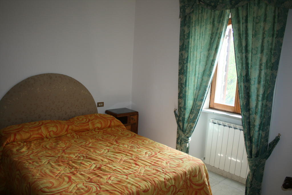 Agriturismo Colle Del Sole San Martino in Colle  Zimmer foto